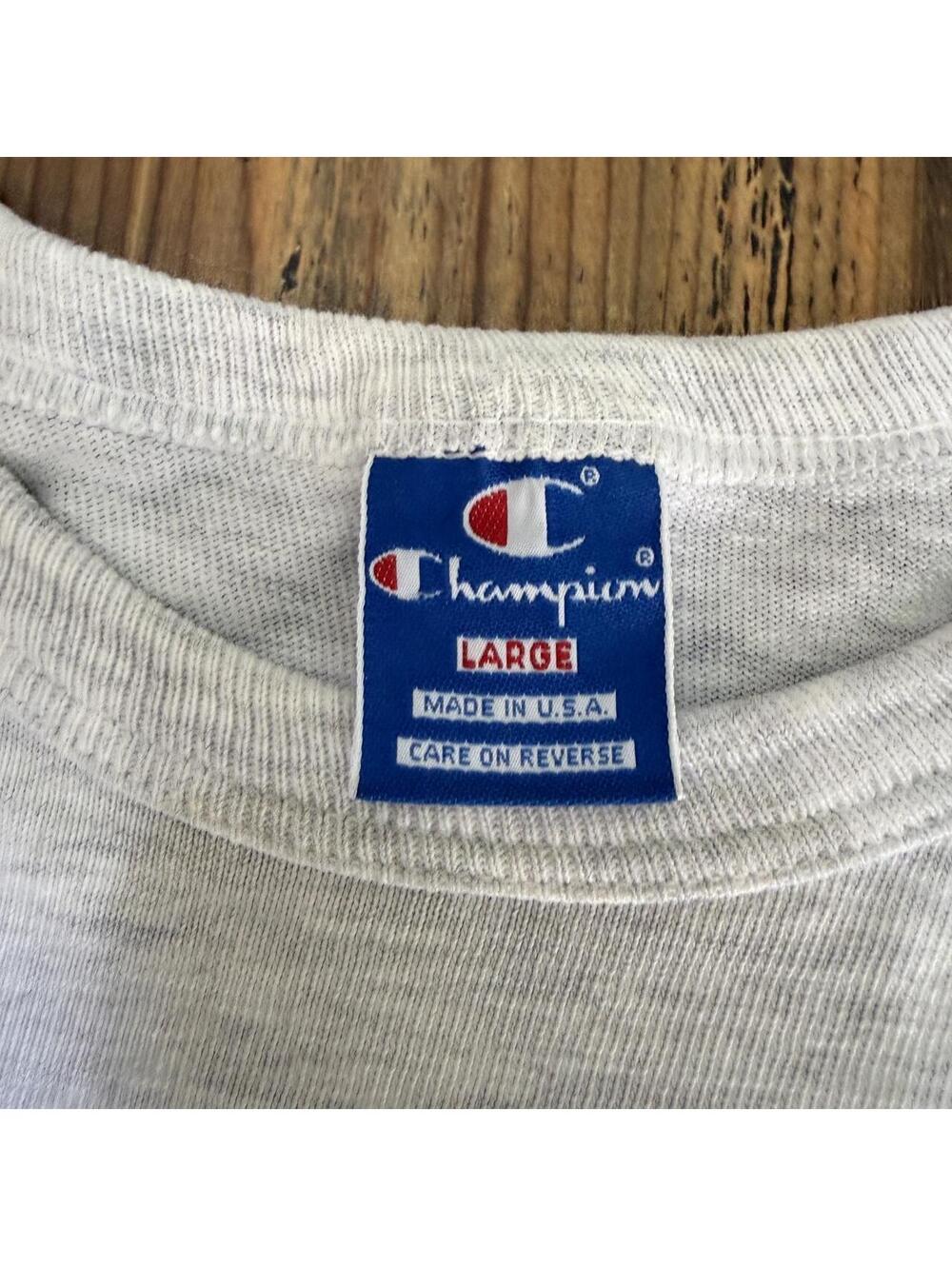 Vintage 90s Champion Innsbrook tee with black lion graphic in a laurel wreath - Picture 3 of 5